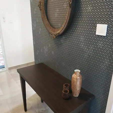 Varmegyehaza Appartement *